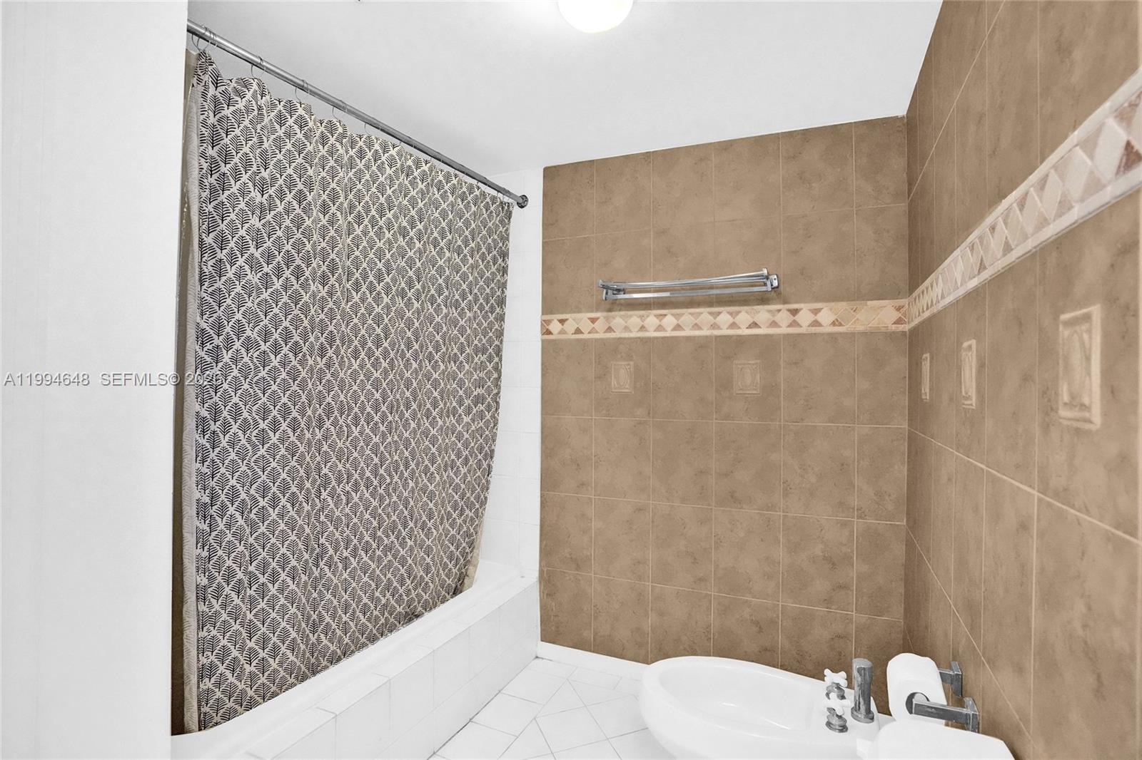 2951 S Bayshore Dr #1012 Miami, FL 33133