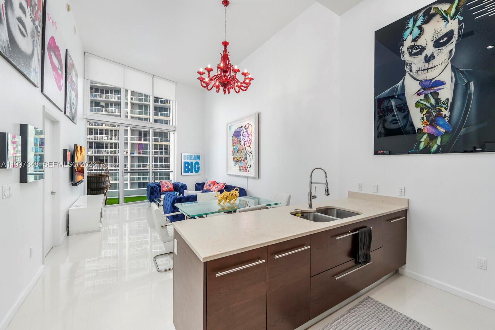 image Icon Brickell I3