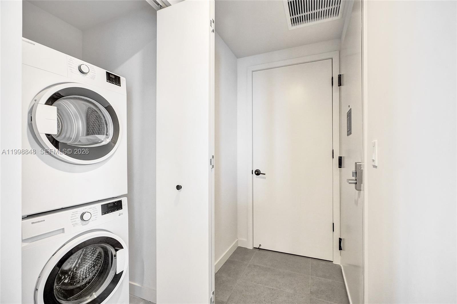 image 501 FIRST Residences9