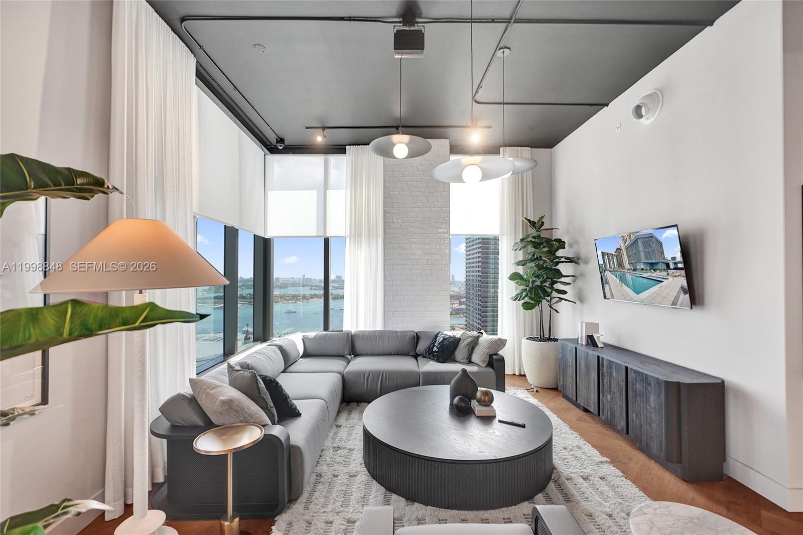 image 501 FIRST Residences23