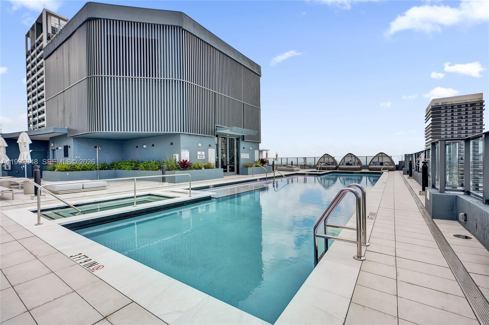 image 501 FIRST Residences34