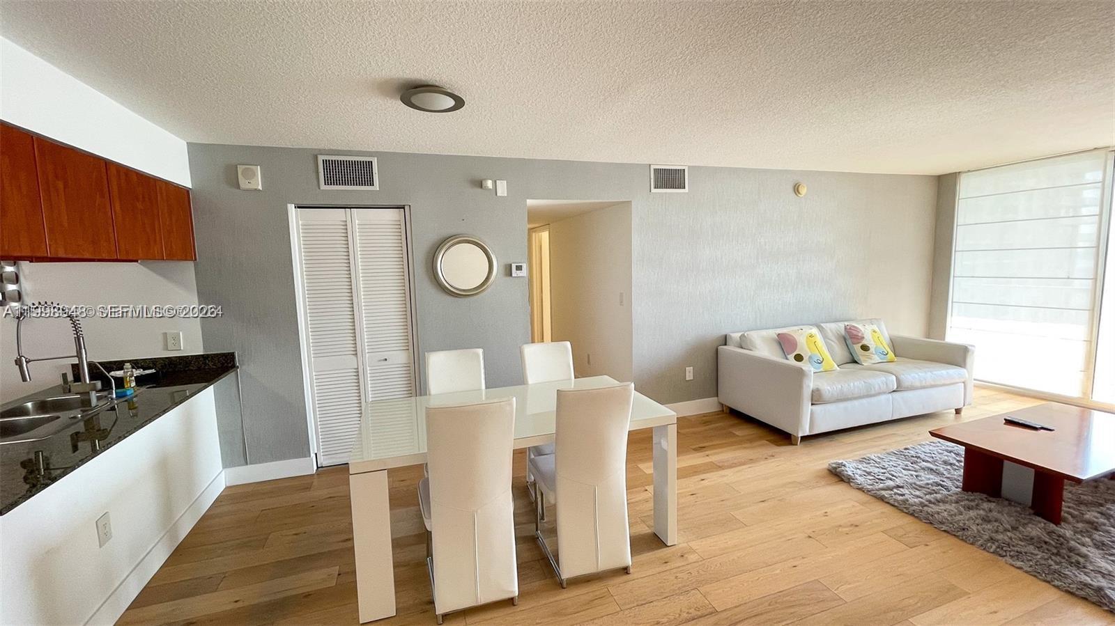 image The Club at Brickell Bay20