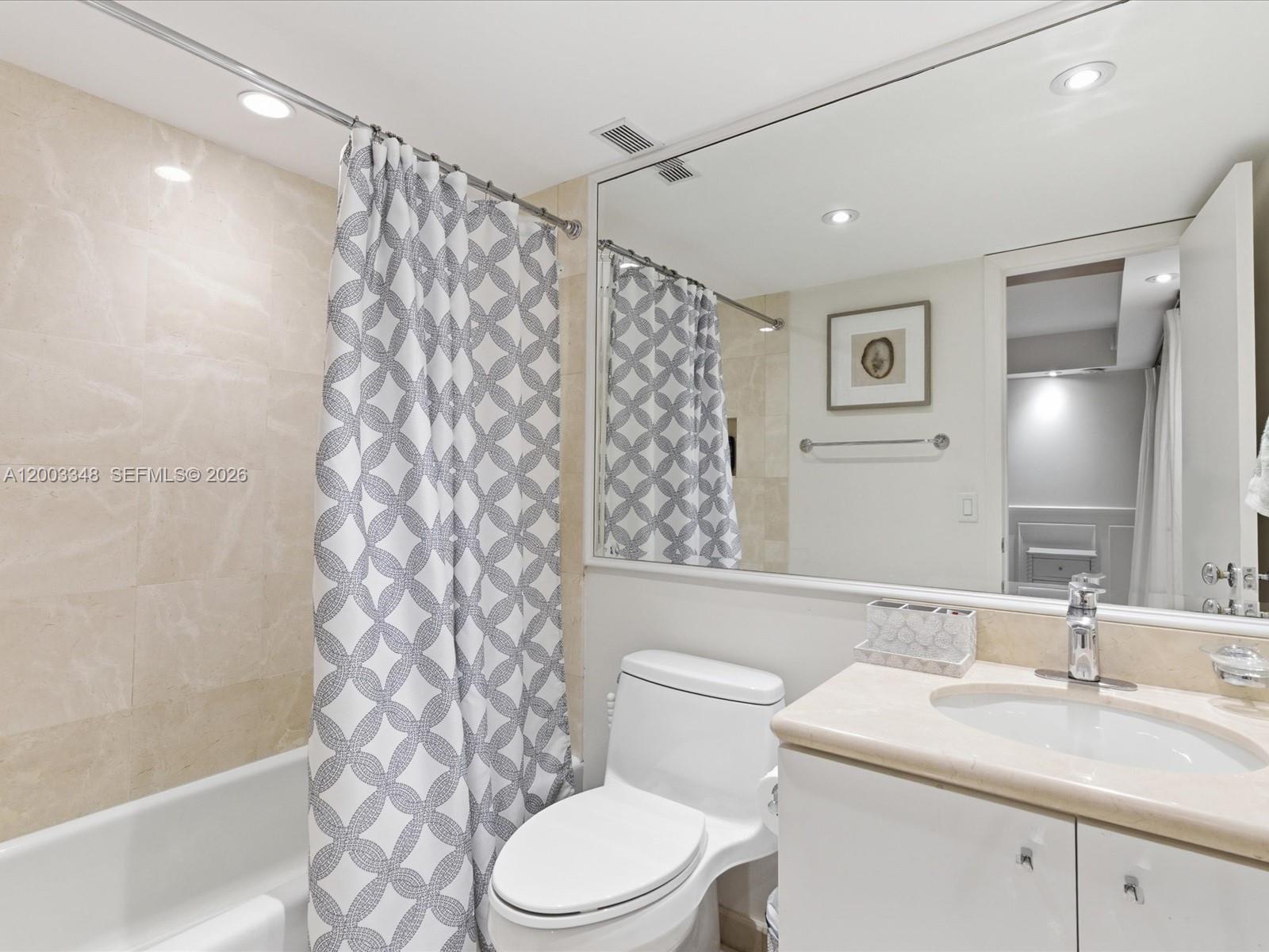 600 Grapetree Dr #10BN Key Biscayne, FL 33149