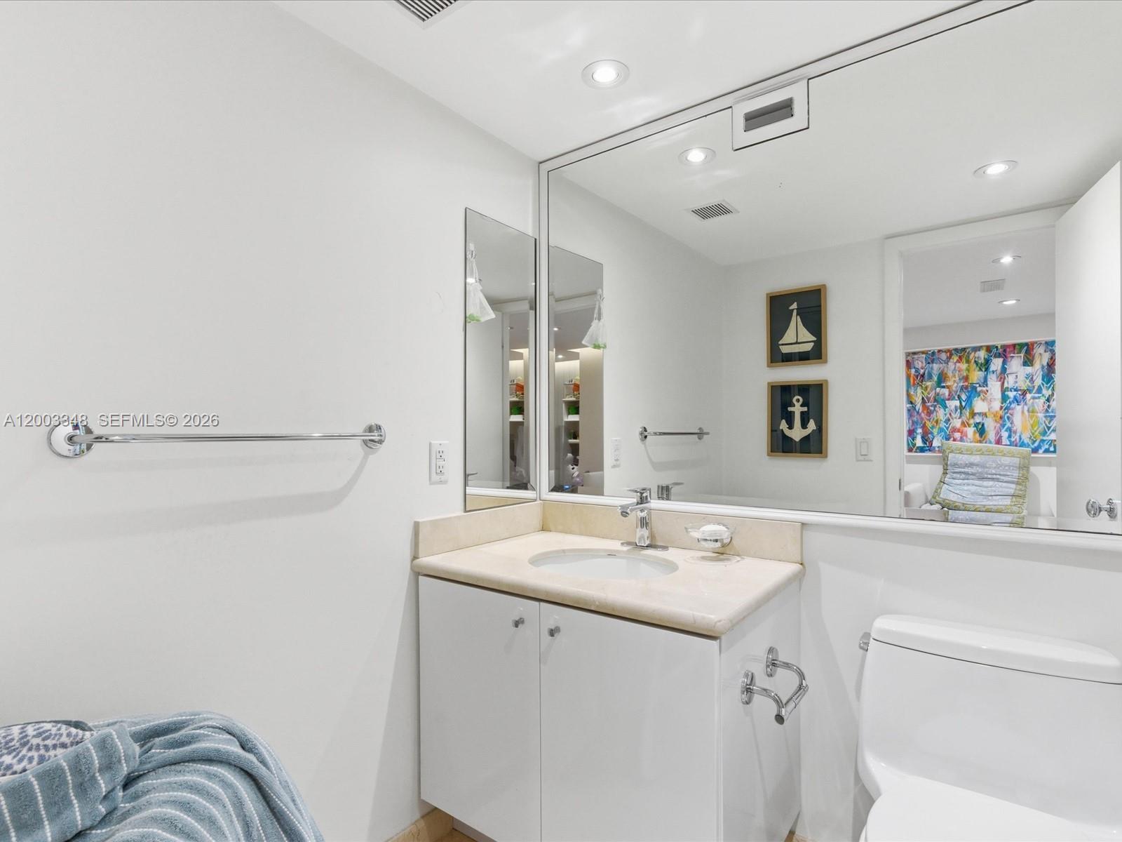 600 Grapetree Dr #10BN Key Biscayne, FL 33149