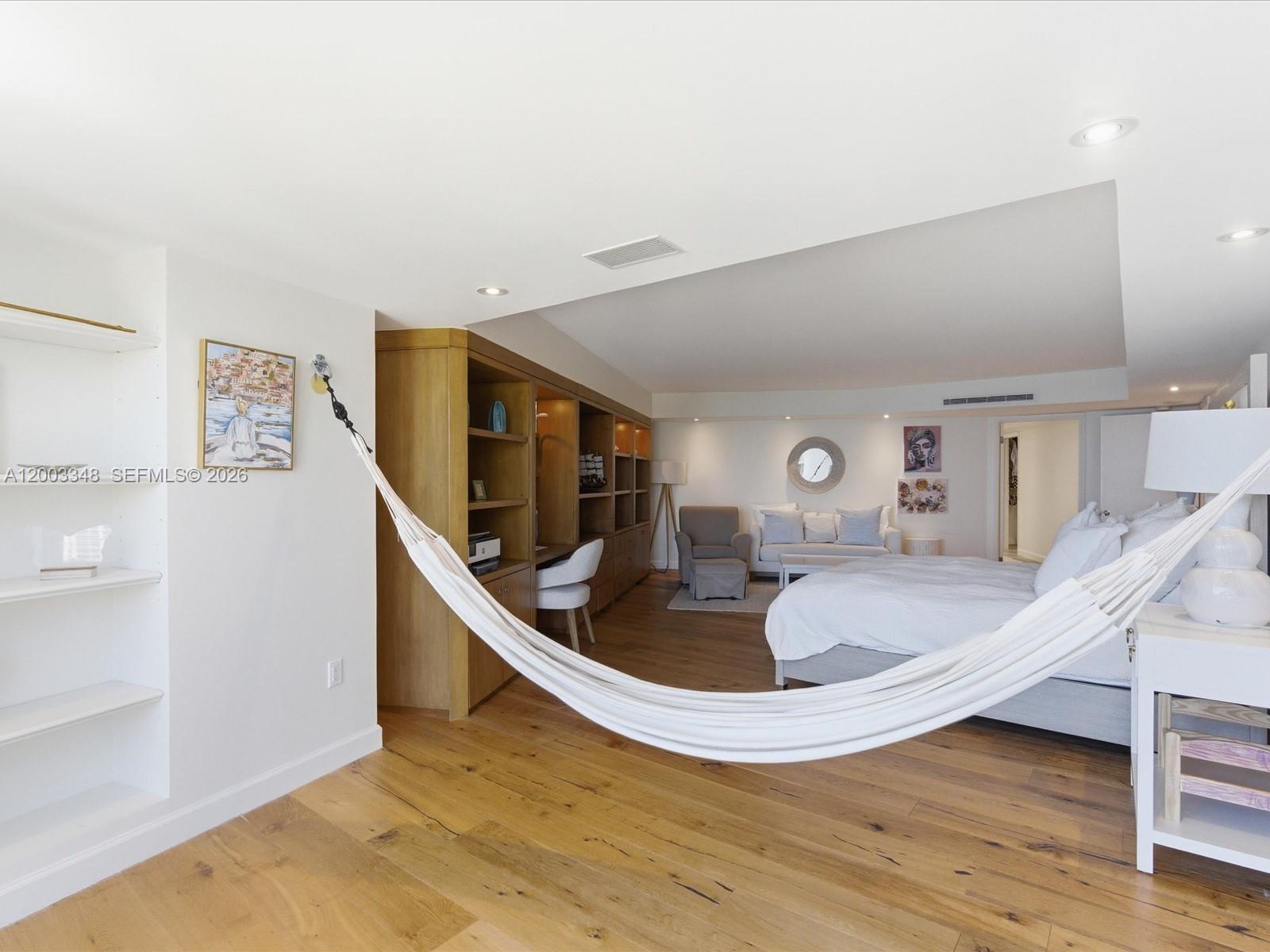 600 Grapetree Dr #10BN Key Biscayne, FL 33149