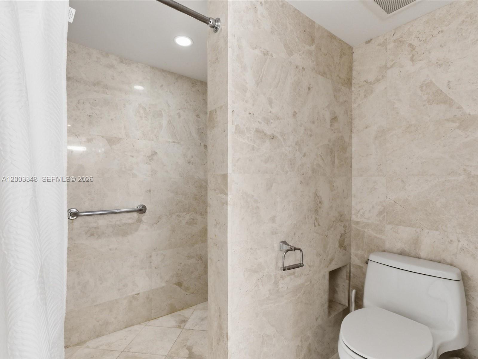 600 Grapetree Dr #10BN Key Biscayne, FL 33149