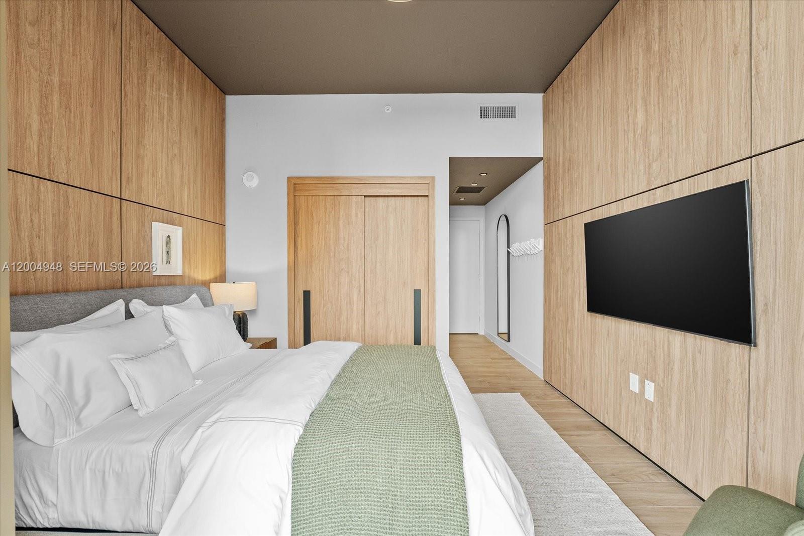 2678 Tigertail Ave #701 Miami, FL 33133