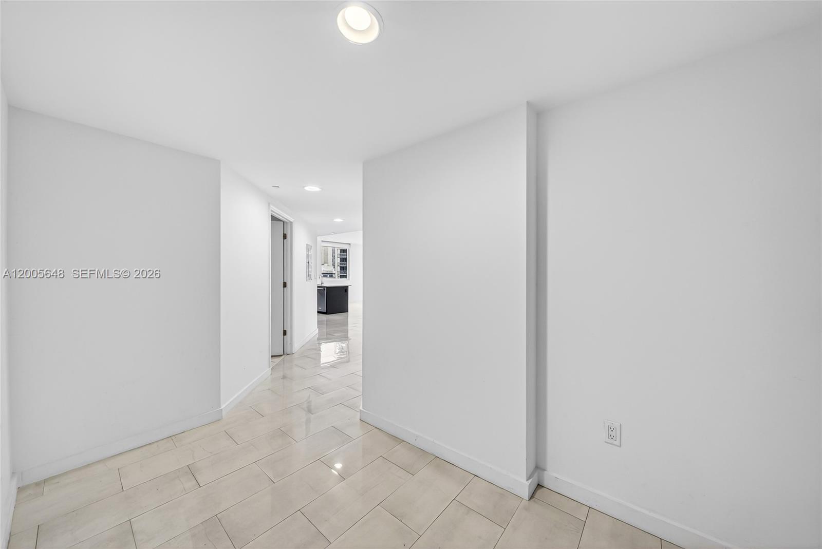 image 500 Brickell East10