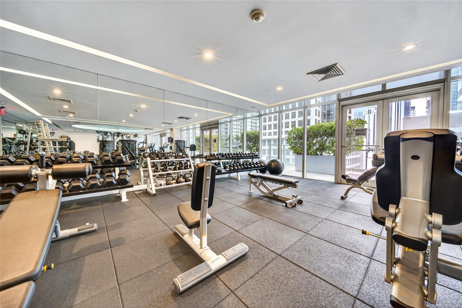 image 500 Brickell East47