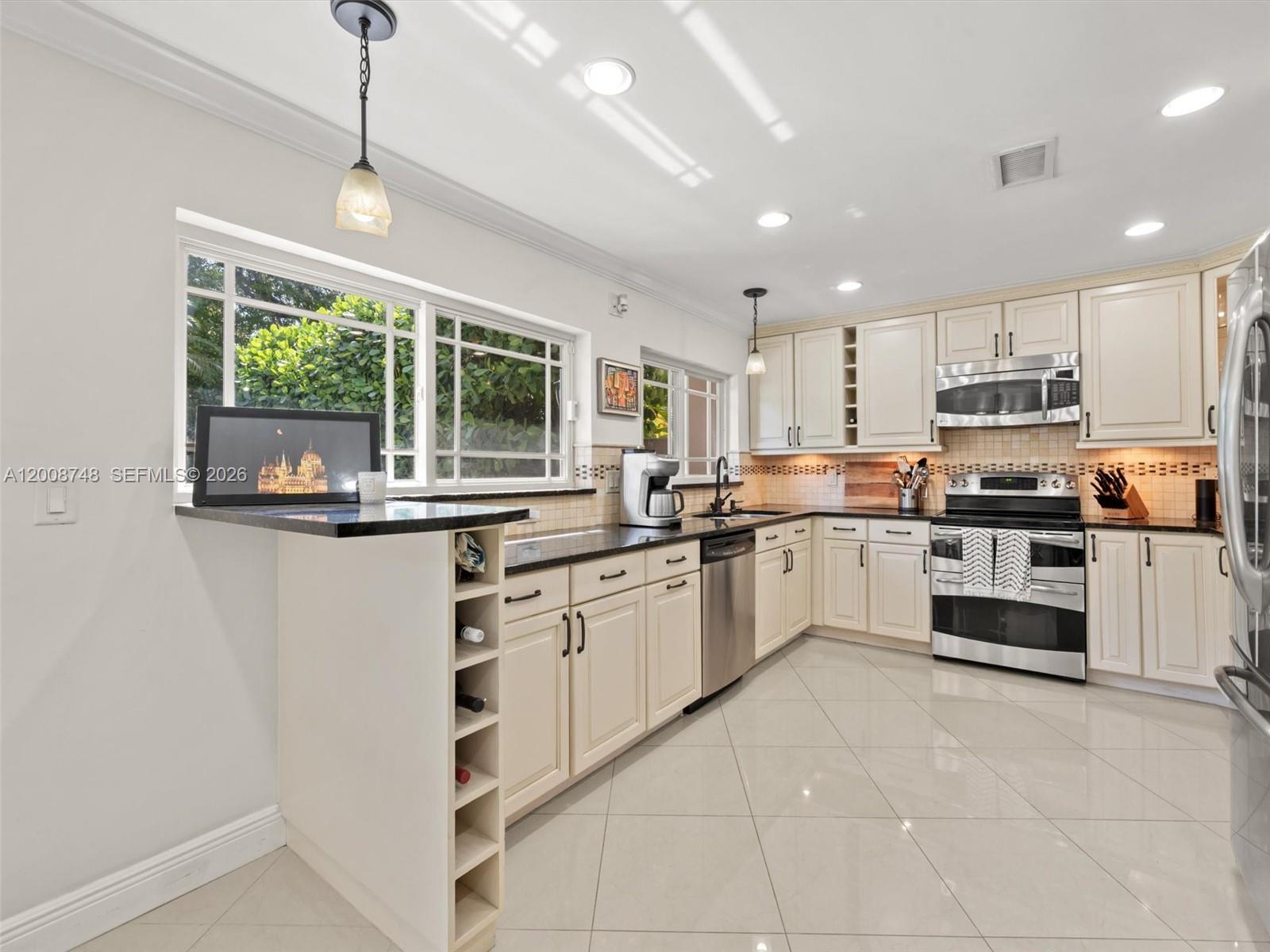 8889 SW 78th Ct Miami, FL 33156