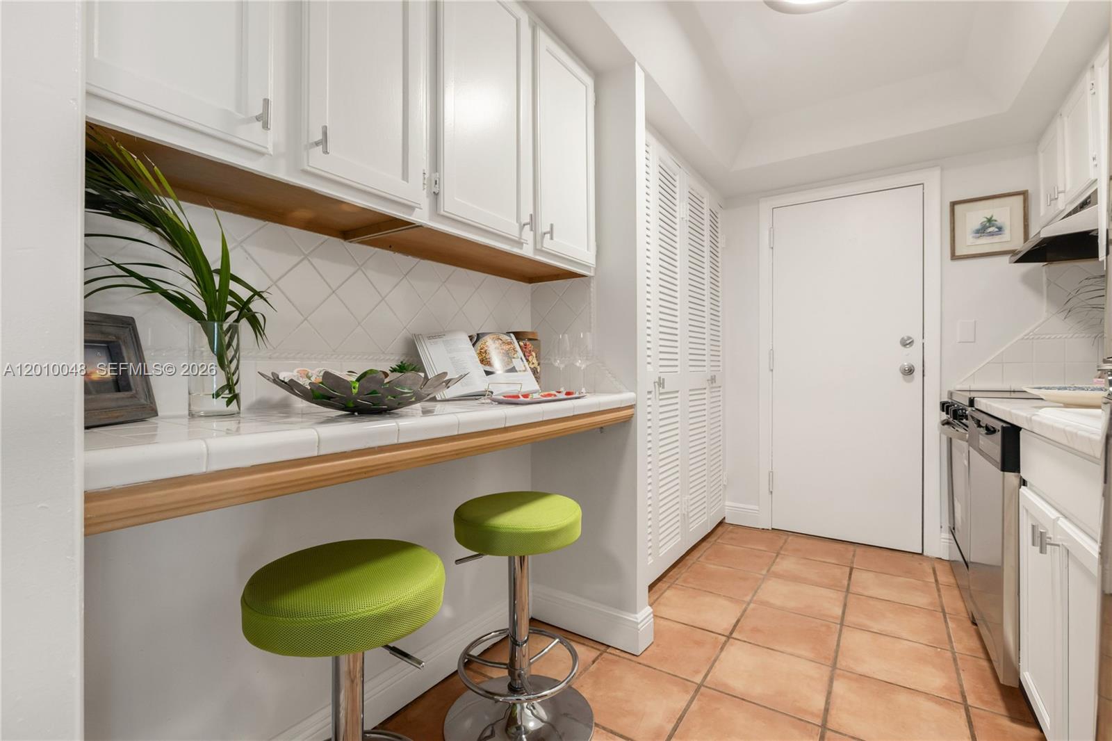 300 Sunrise Dr #1B Key Biscayne, FL 33149