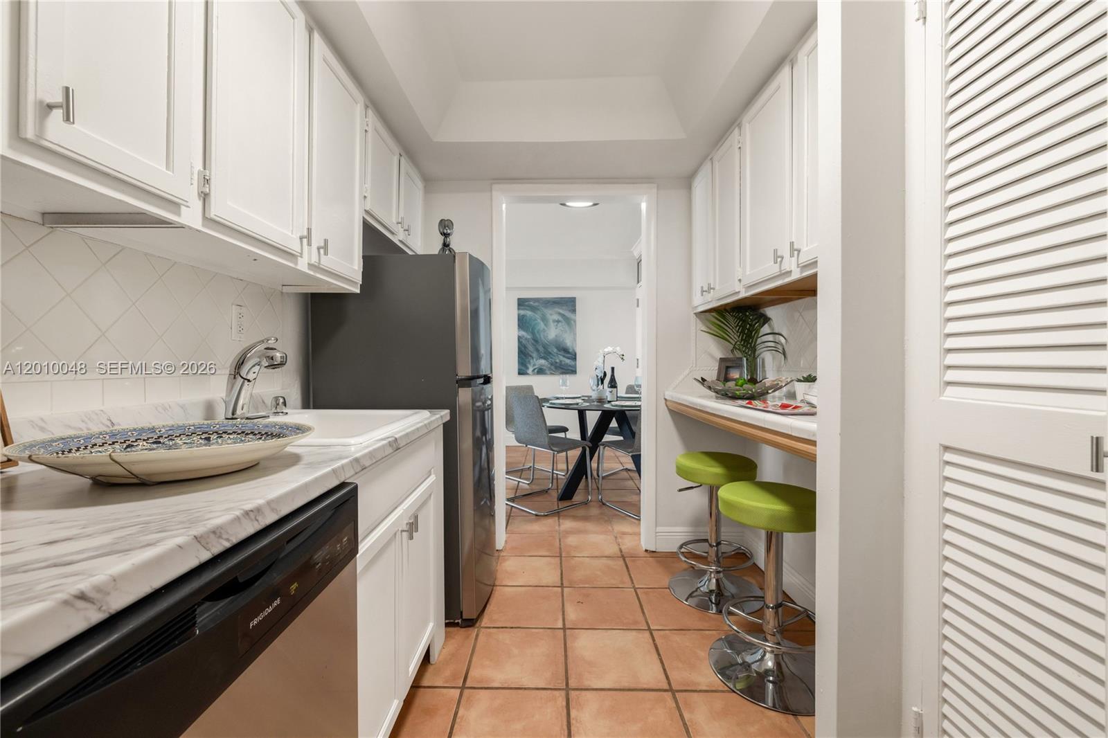 300 Sunrise Dr #1B Key Biscayne, FL 33149