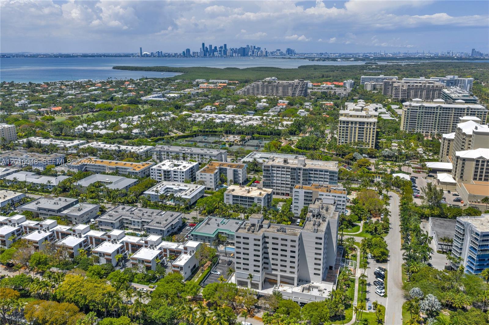 300 Sunrise Dr #1B Key Biscayne, FL 33149