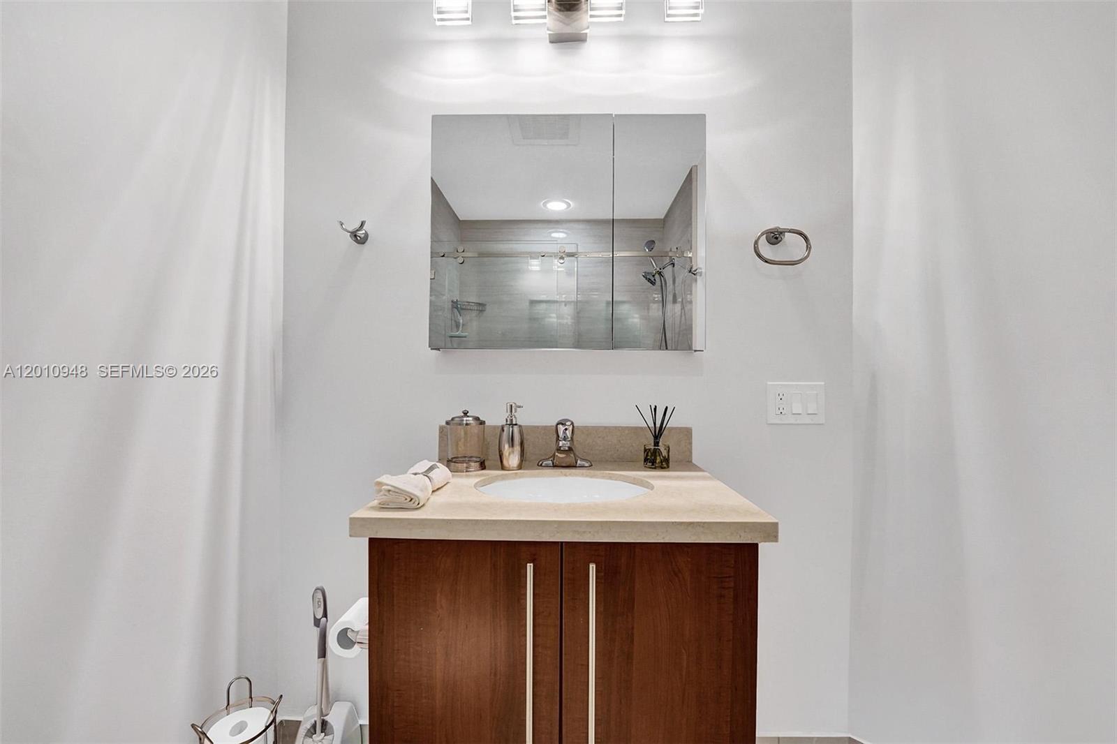 1111 SW 1st Ave #2325-N Miami, FL 33130
