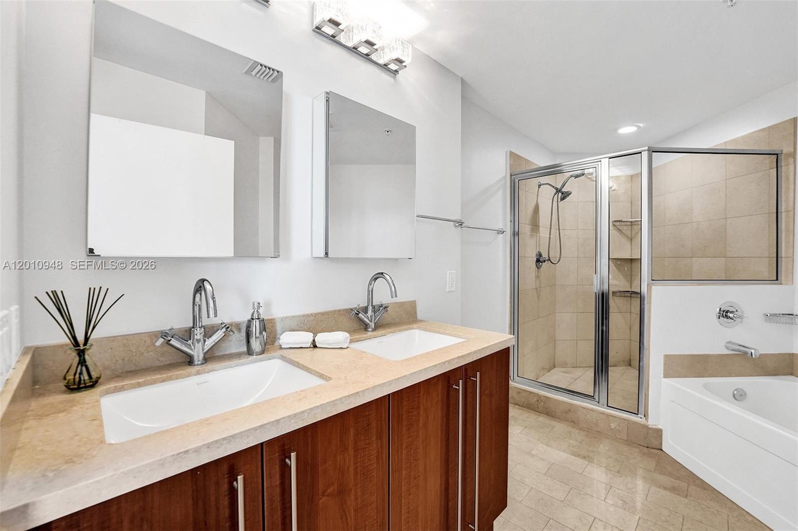 1111 SW 1st Ave #2325-N Miami, FL 33130