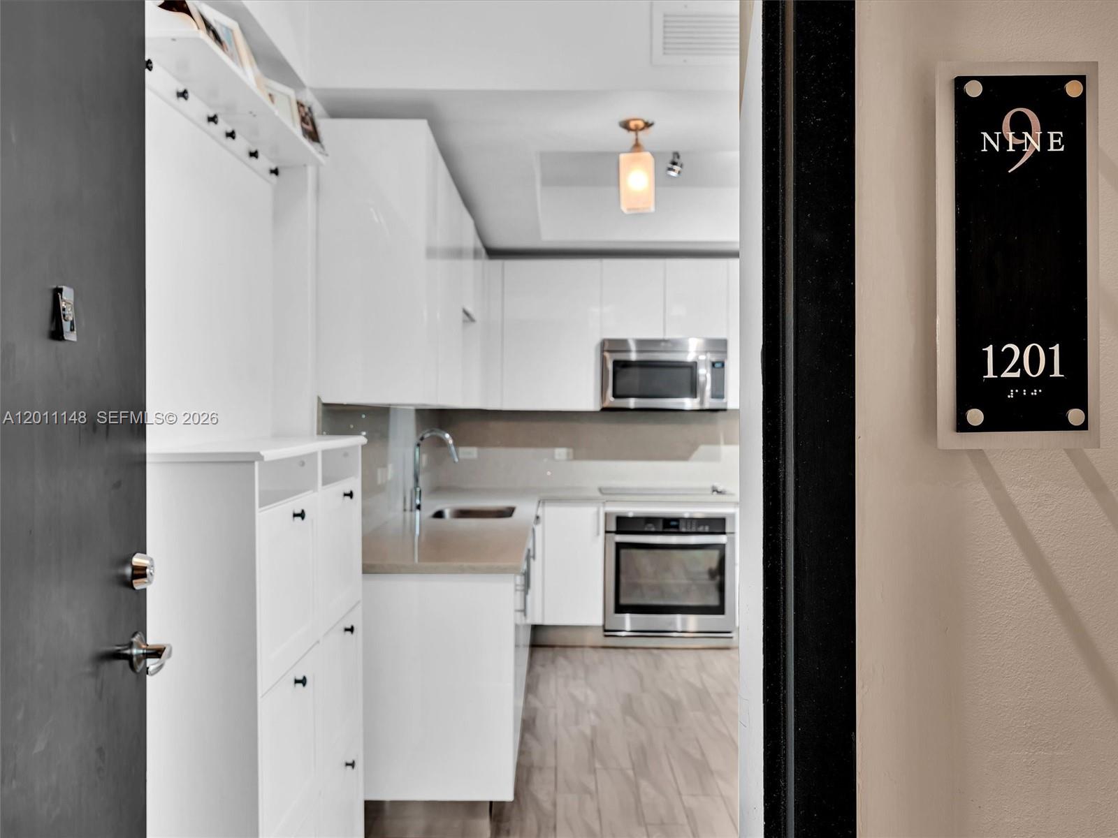image Nine at Mary Brickell Village0