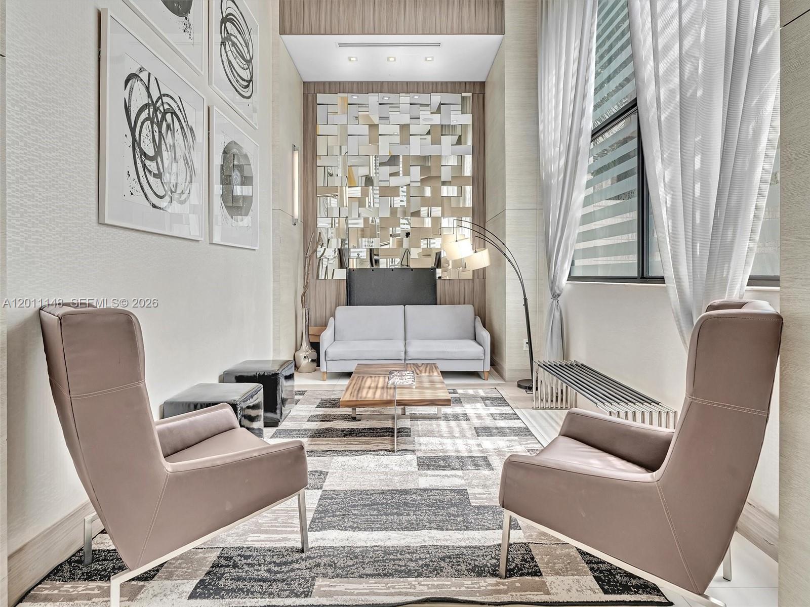 image Nine at Mary Brickell Village20