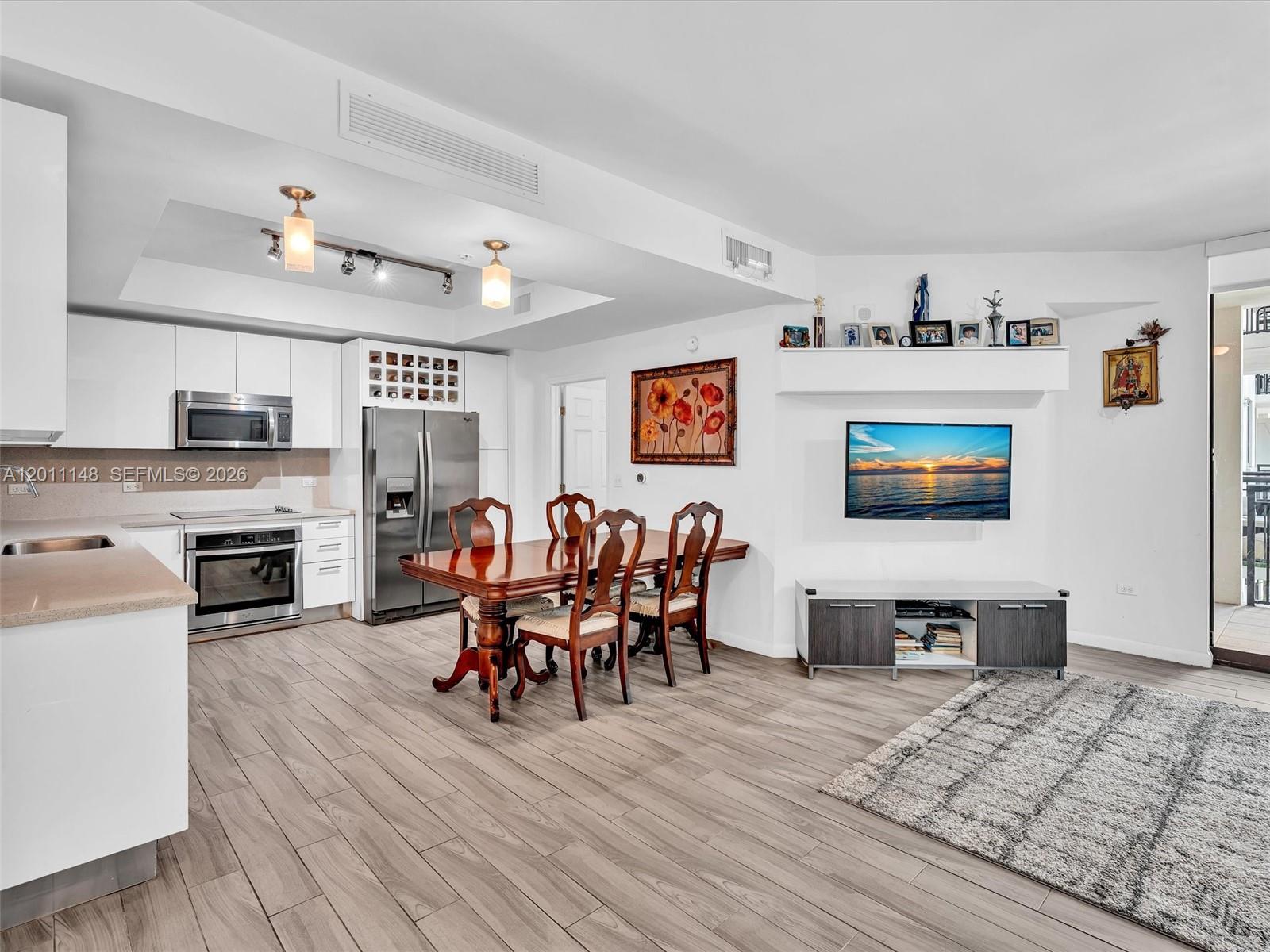 image Nine at Mary Brickell Village3