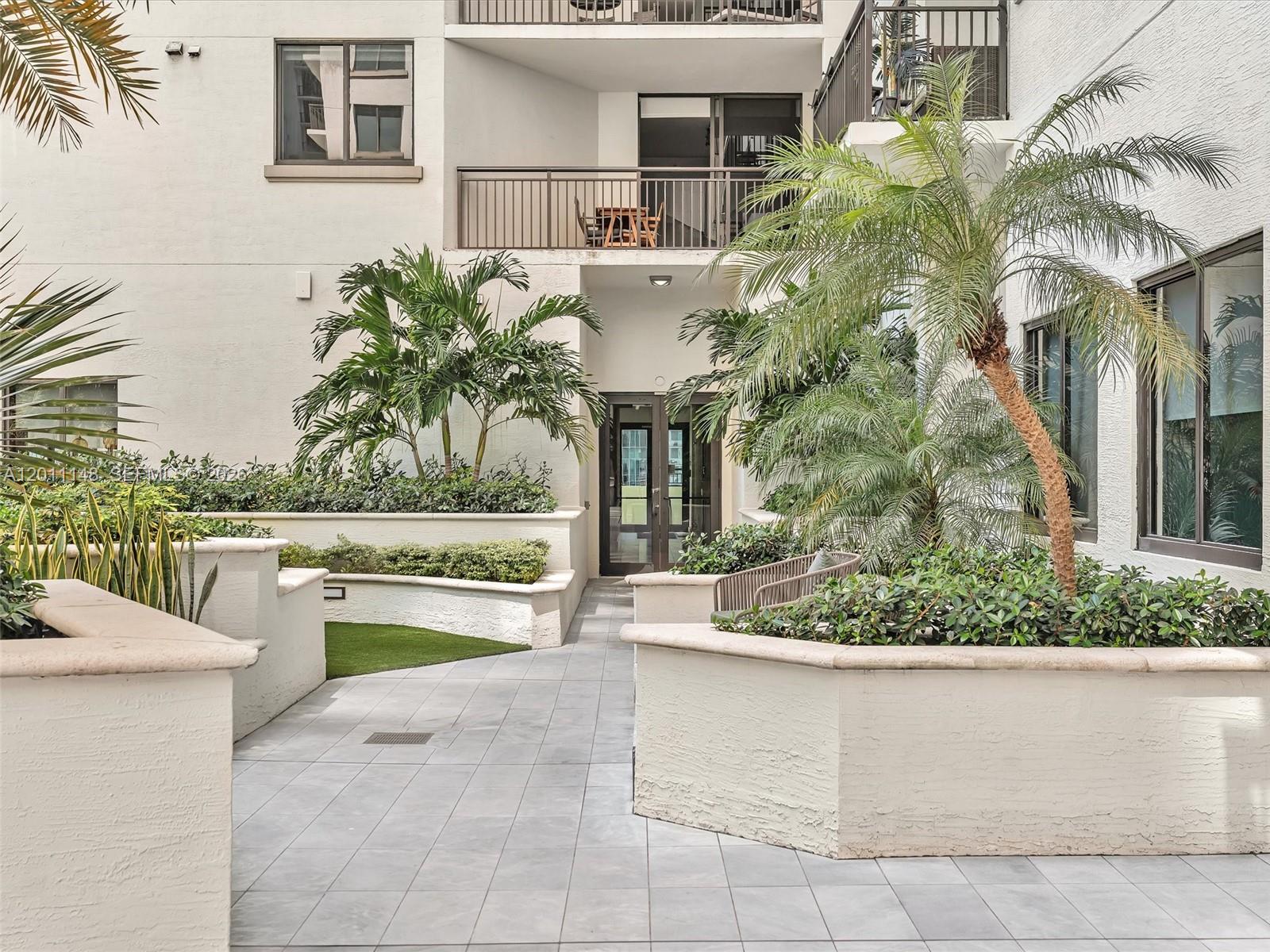 image Nine at Mary Brickell Village39