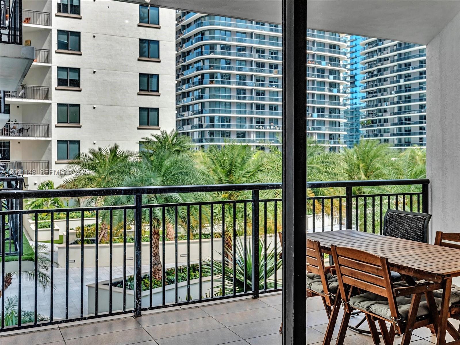 image Nine at Mary Brickell Village5