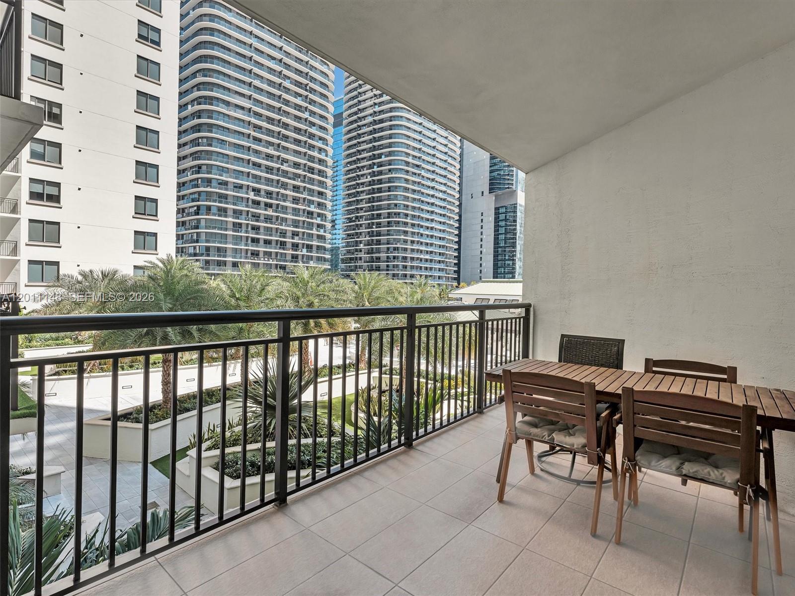 image Nine at Mary Brickell Village6