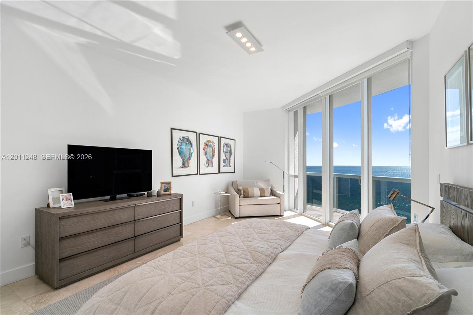 15901 Collins Ave #1206 Sunny Isles Beach, FL 33160
