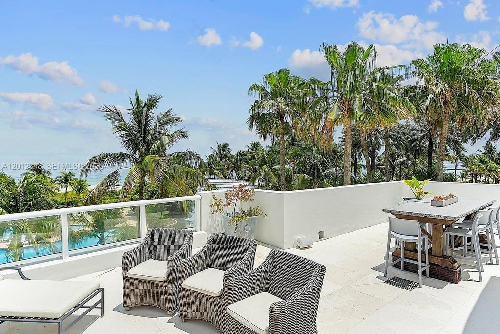 50 S Pointe Dr #TWN1 Miami Beach, FL 33139
