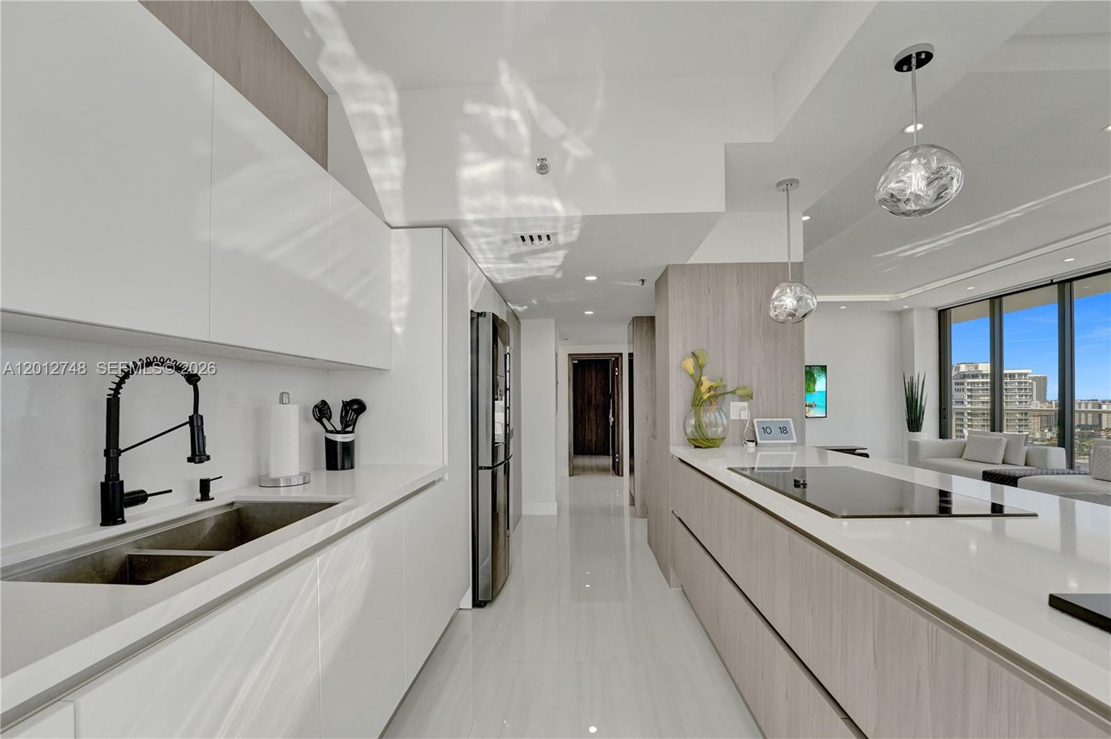 image Hamptons West30