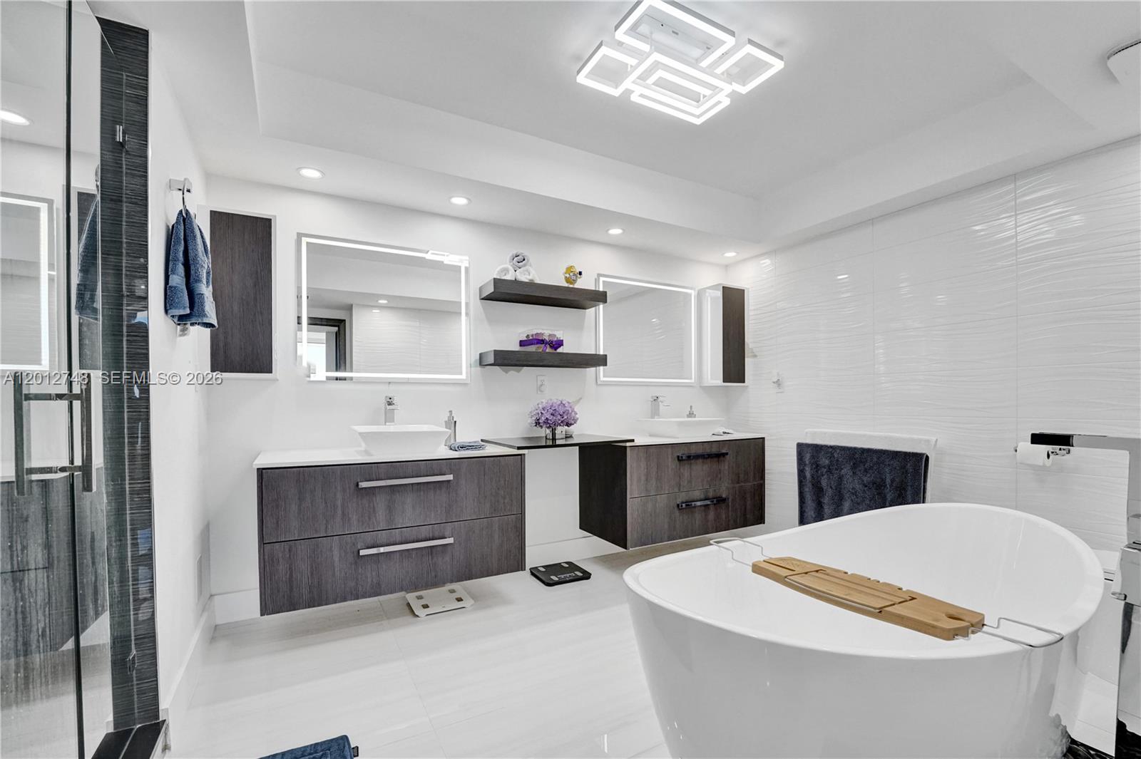 image Hamptons West46