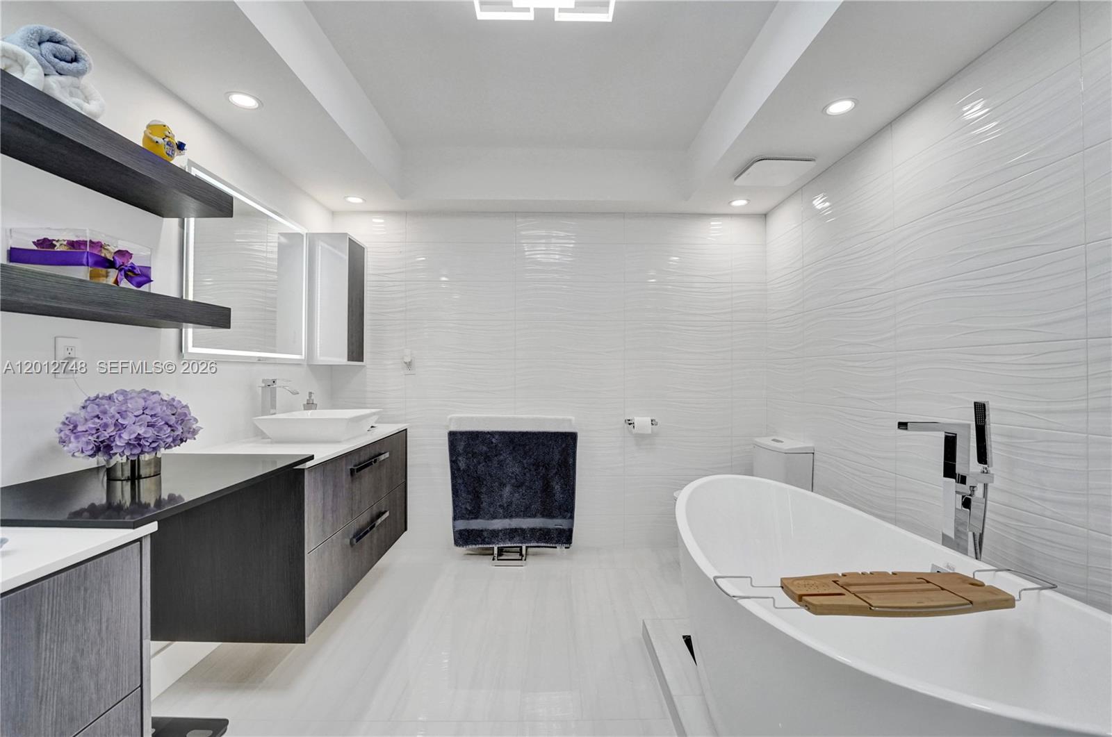 image Hamptons West48