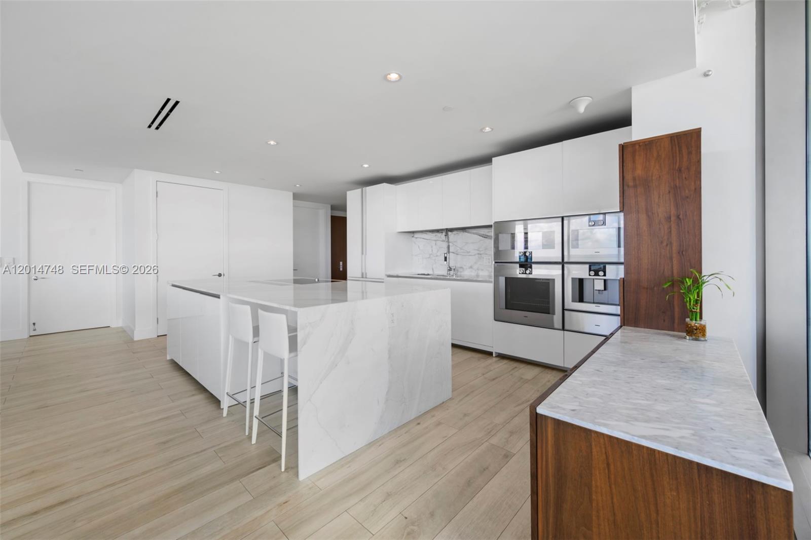 10203 Collins Ave #401 Bal Harbour, FL 33154