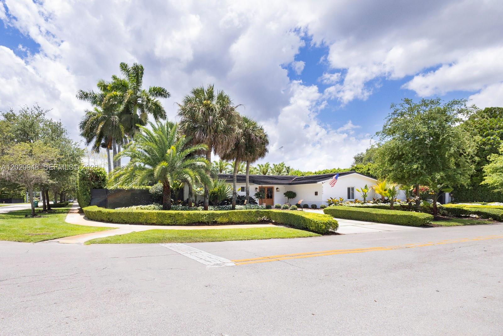 8200 SW 102nd St Miami, FL 33156