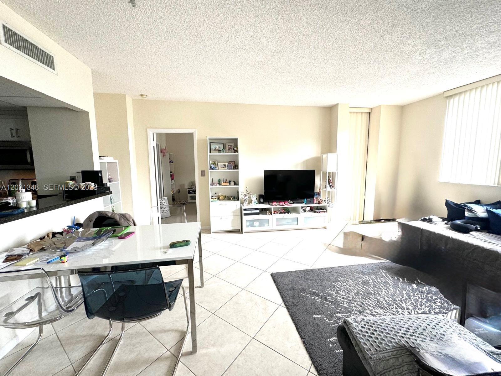 540 Brickell Key Dr #1801 Miami, FL 33131