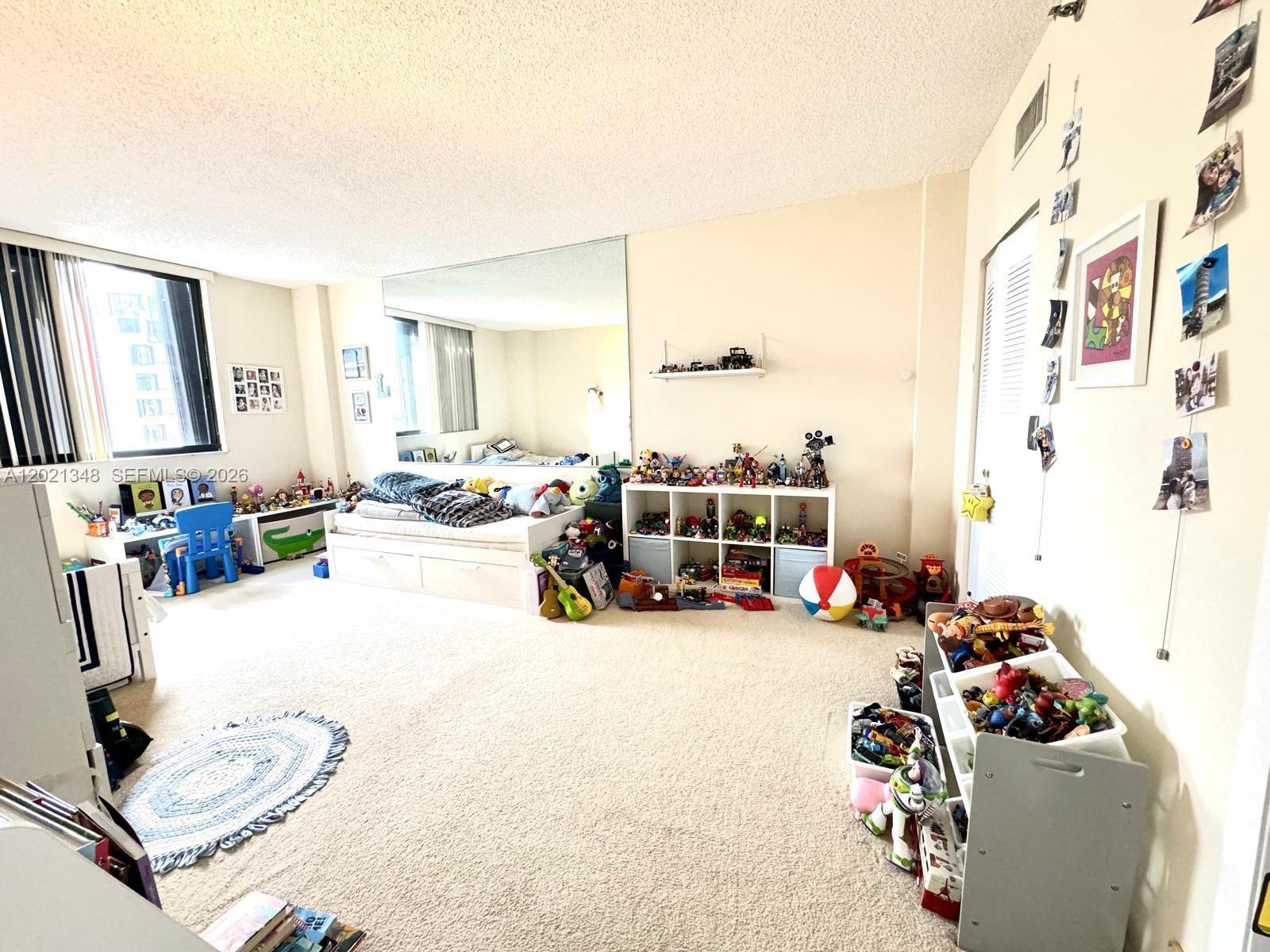 540 Brickell Key Dr #1801 Miami, FL 33131