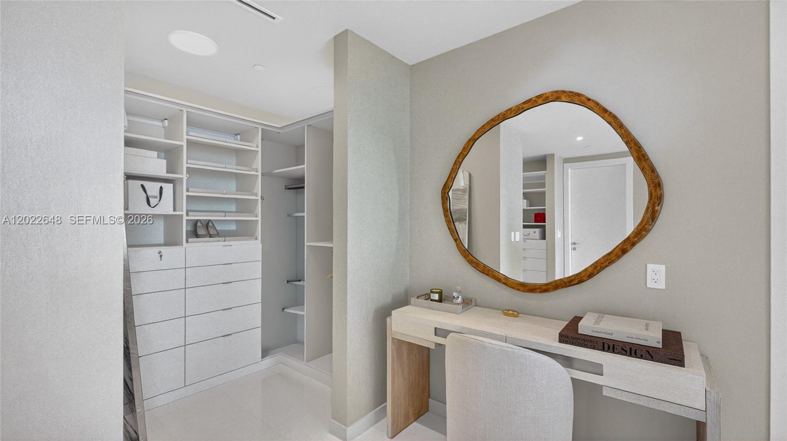 300 Biscayne Blvd Way #3604 Miami, FL 33131