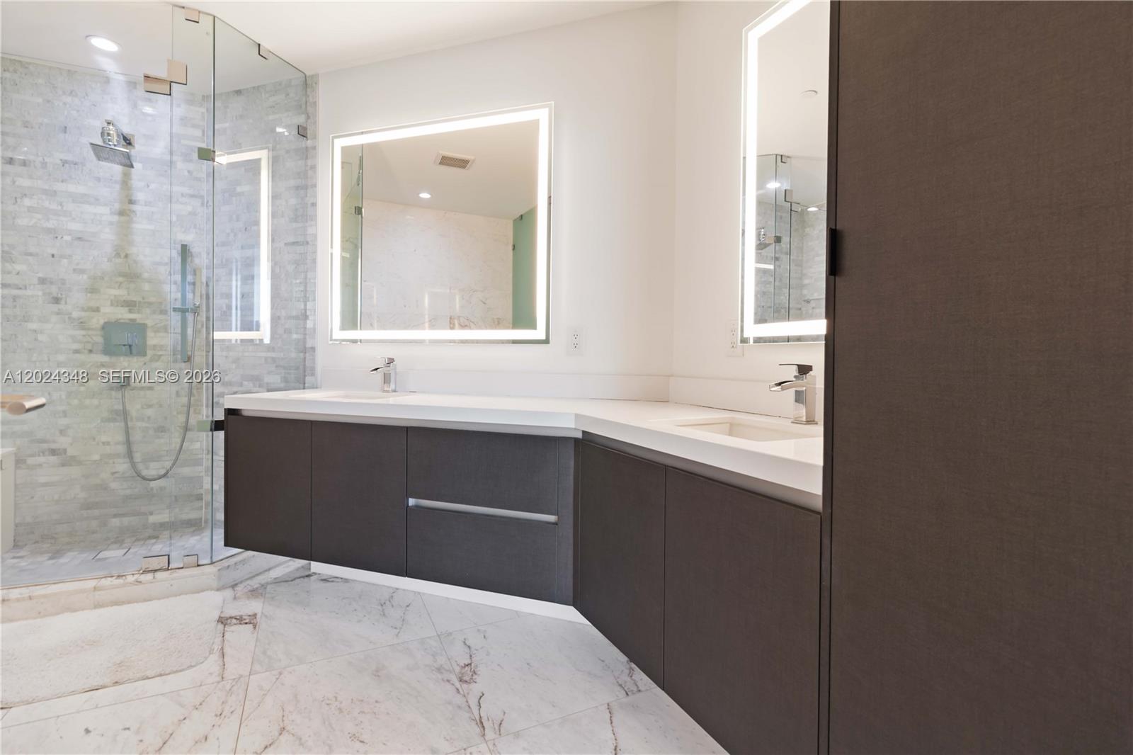 851 NE 1st Ave #3006 Miami, FL 33132