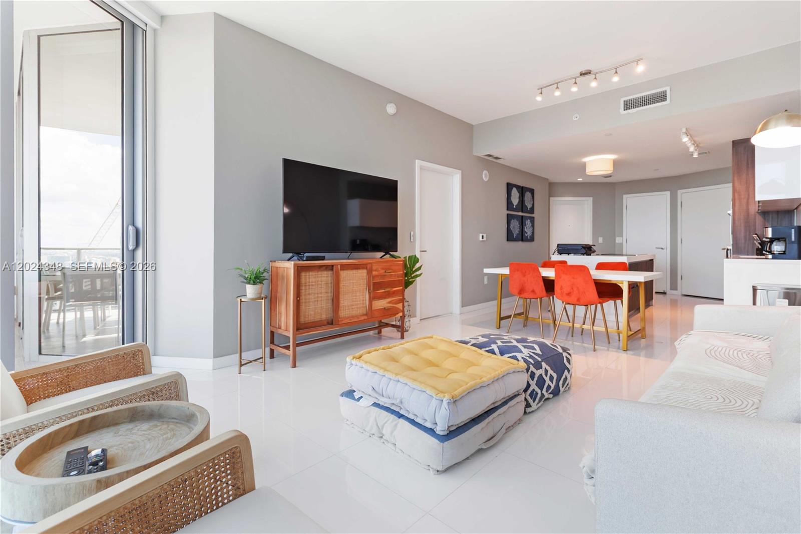 851 NE 1st Ave #3006 Miami, FL 33132