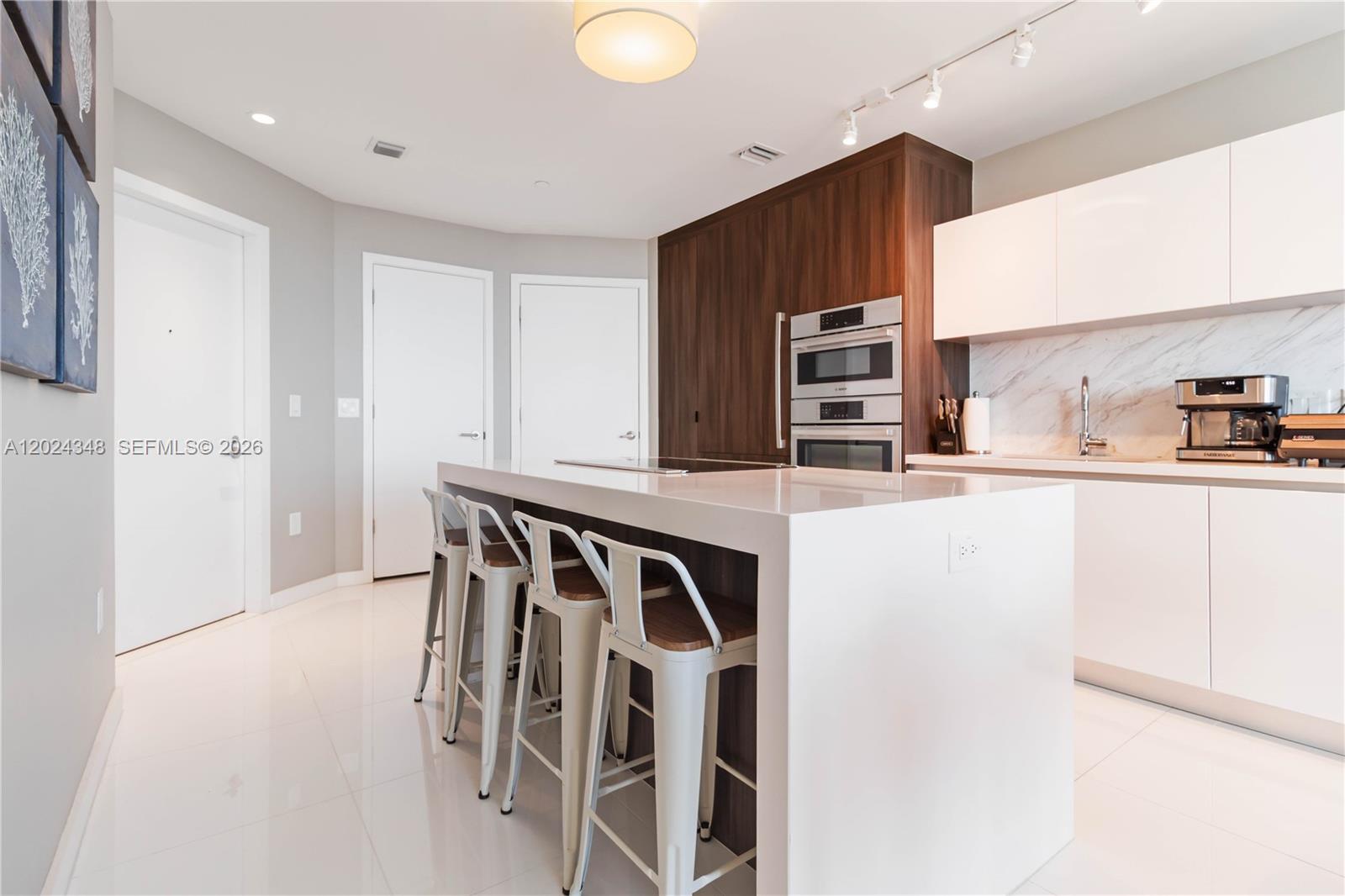 851 NE 1st Ave #3006 Miami, FL 33132