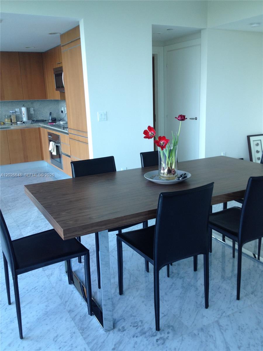 2627 S Bayshore Dr #1208 Miami, FL 33133