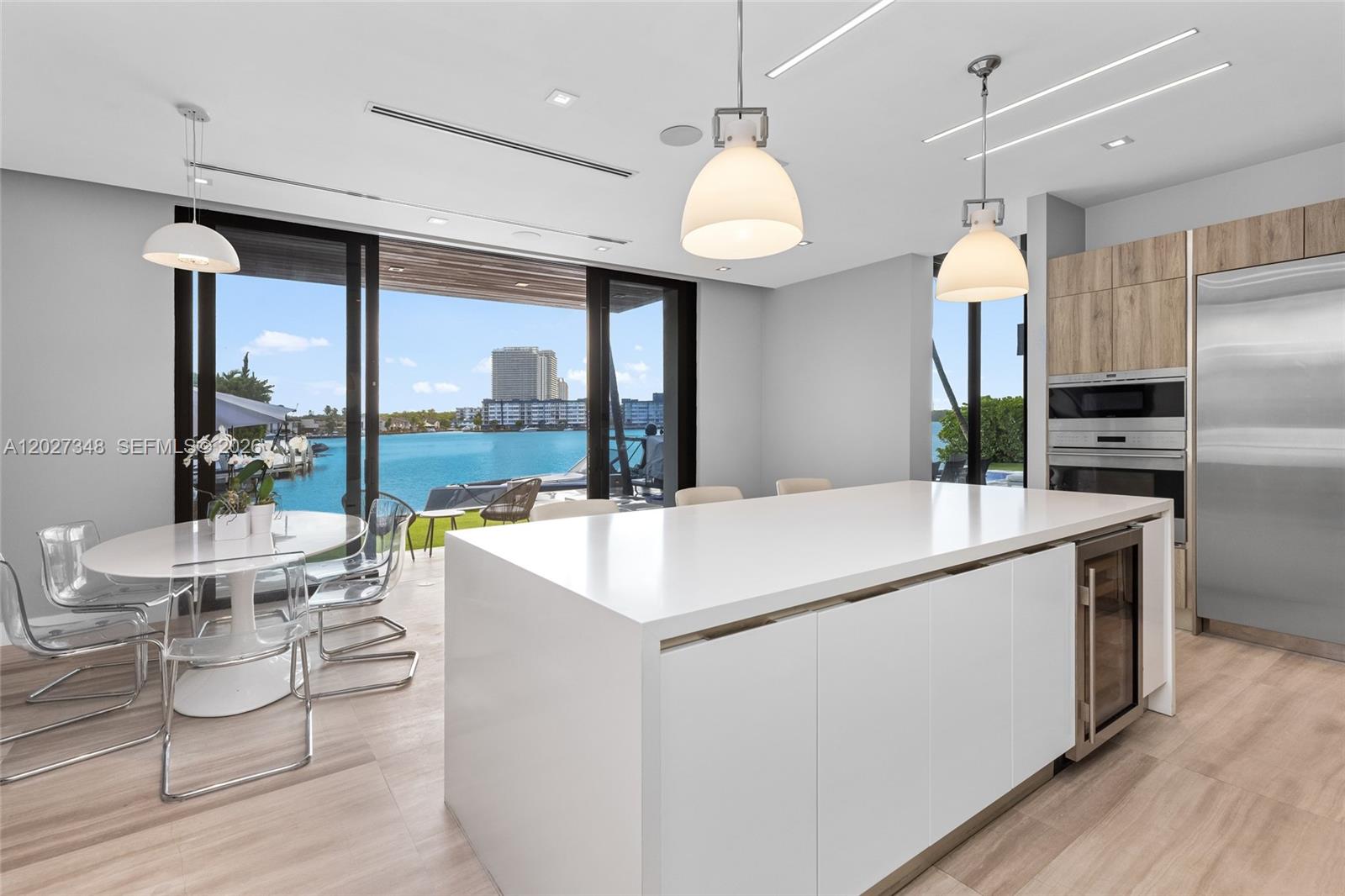 16470 NE 30th Ave North Miami Beach, FL 33160