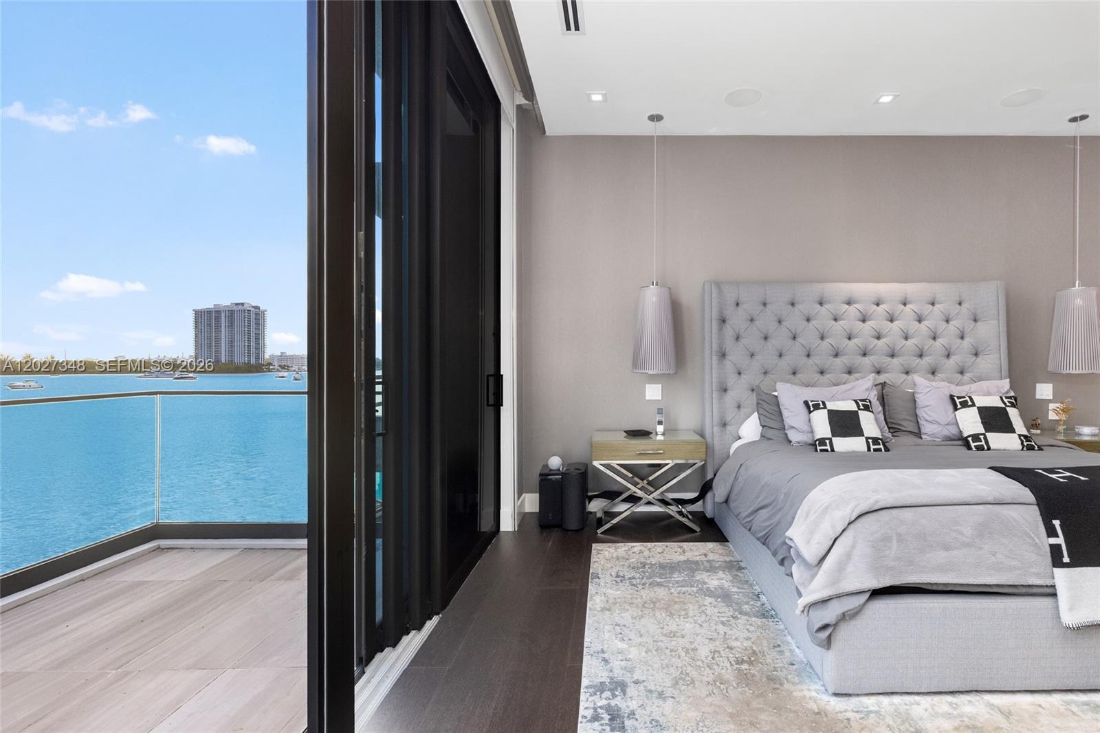 16470 NE 30th Ave North Miami Beach, FL 33160
