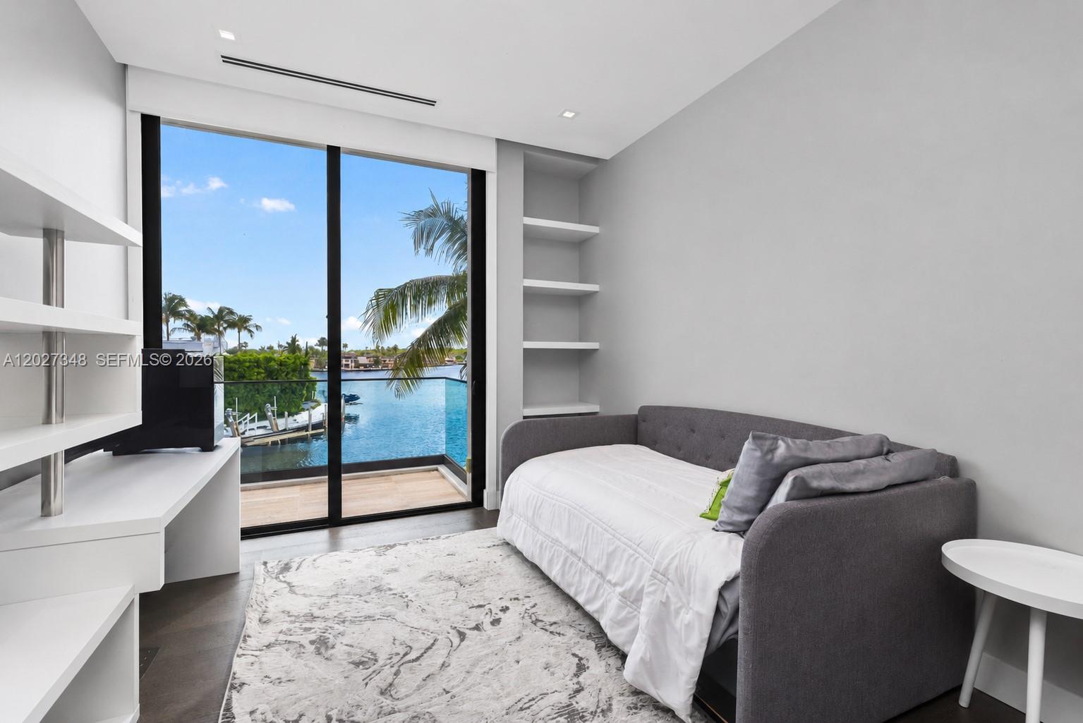 16470 NE 30th Ave North Miami Beach, FL 33160