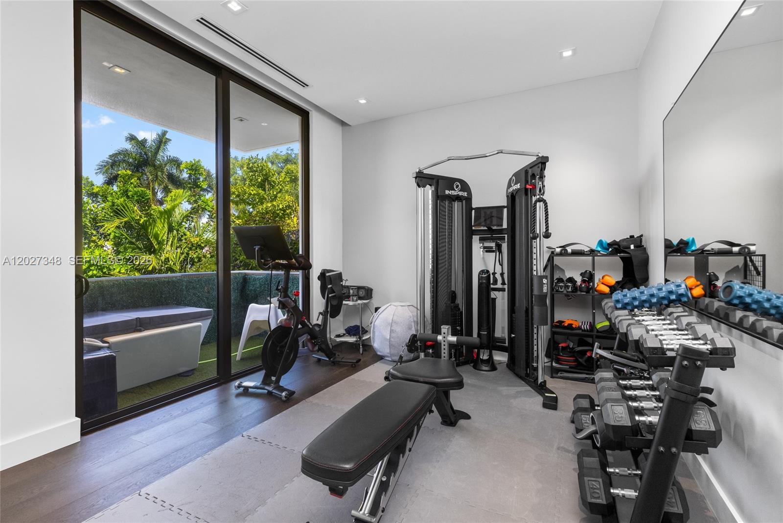 16470 NE 30th Ave North Miami Beach, FL 33160