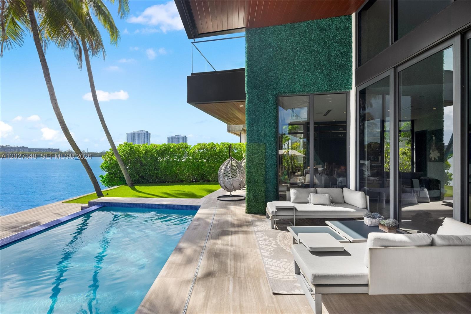 16470 NE 30th Ave North Miami Beach, FL 33160