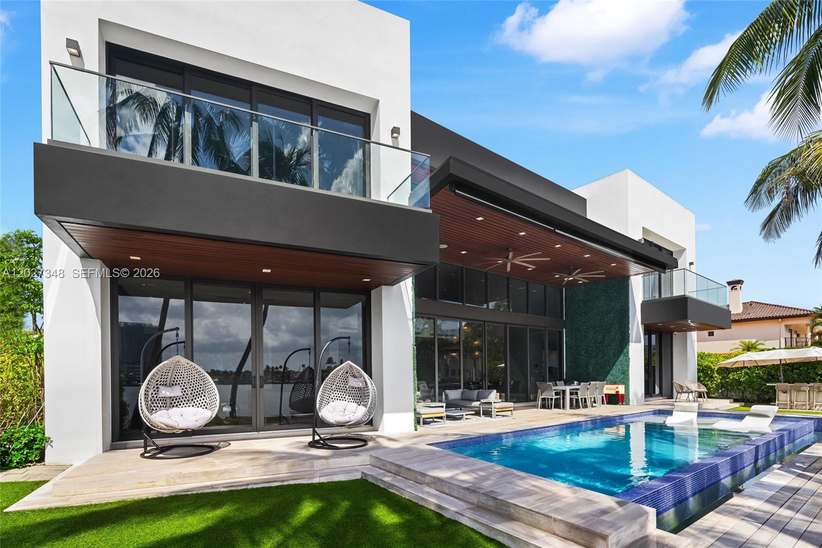 16470 NE 30th Ave North Miami Beach, FL 33160