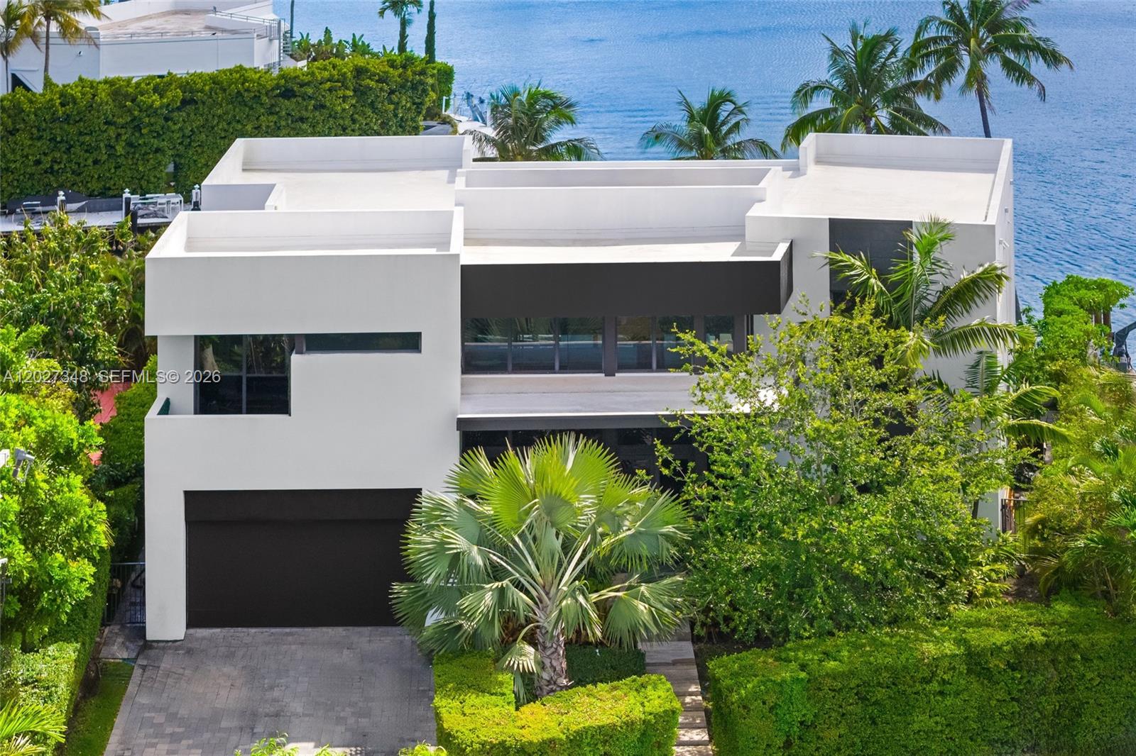 16470 NE 30th Ave North Miami Beach, FL 33160