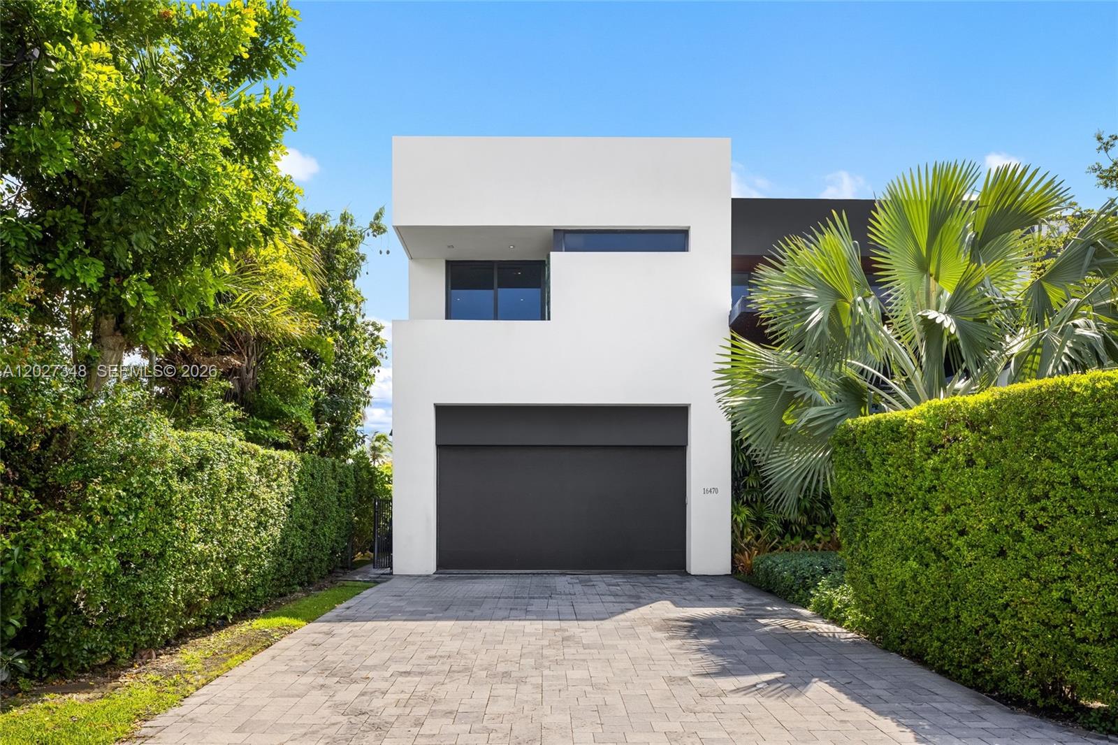 16470 NE 30th Ave North Miami Beach, FL 33160
