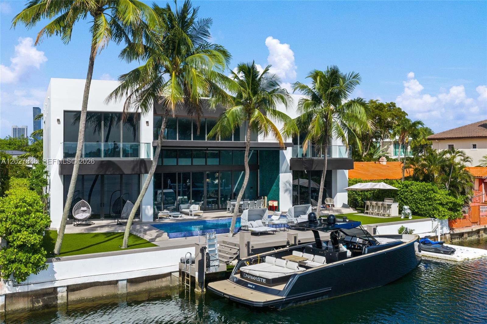 16470 NE 30th Ave North Miami Beach, FL 33160