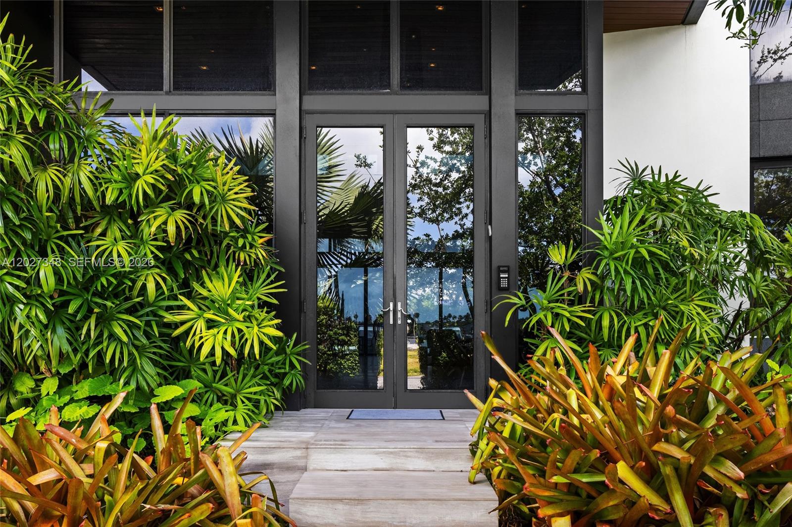 16470 NE 30th Ave North Miami Beach, FL 33160