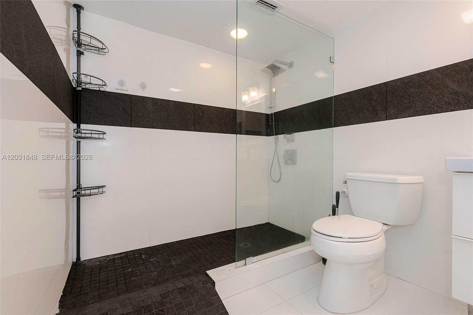 900 Bay #122 Miami Beach, FL 33141